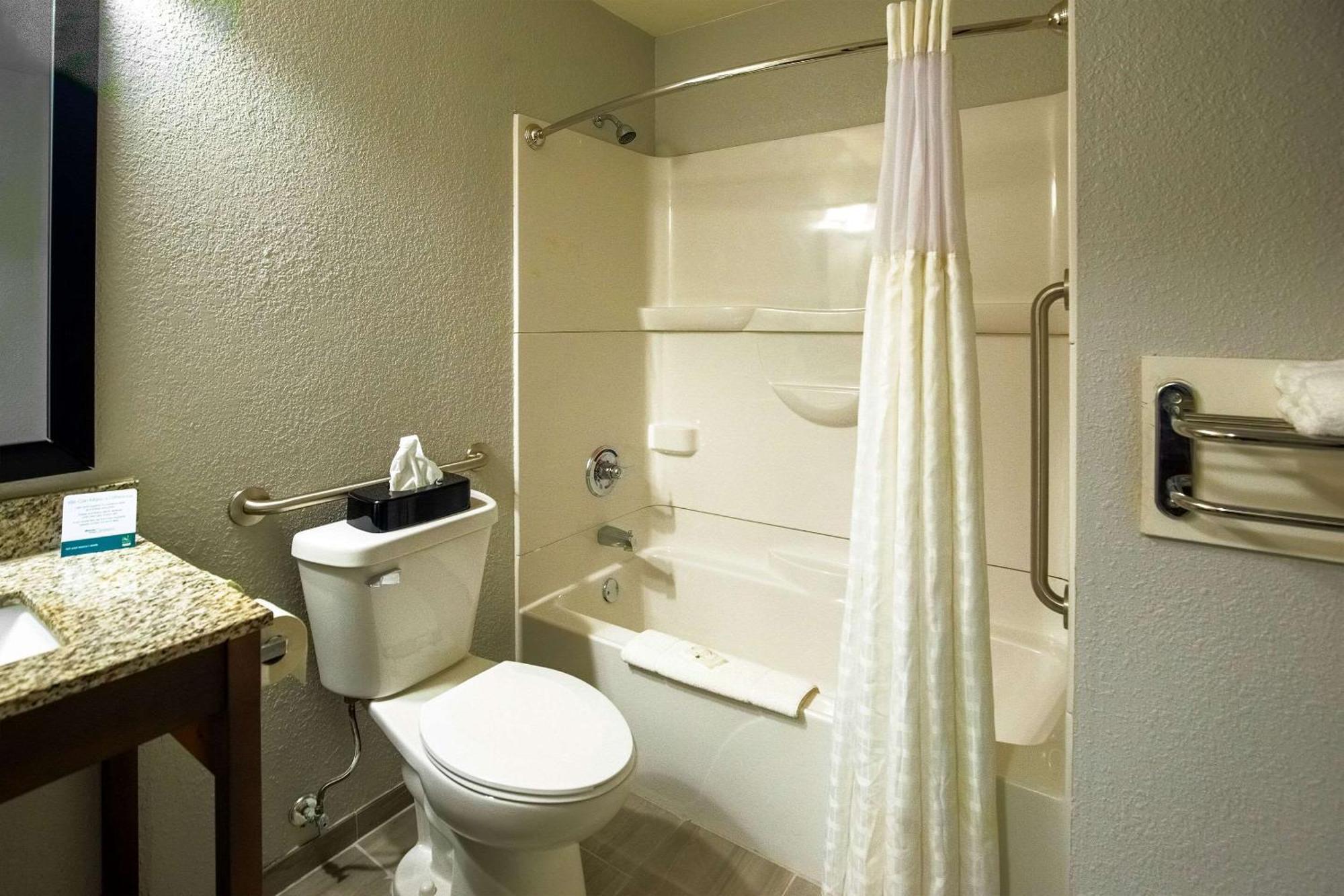 Quality Inn & Suites Hammond Near I-8090 Екстер'єр фото