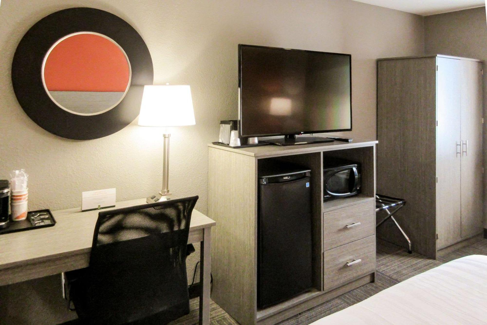 Quality Inn & Suites Hammond Near I-8090 Екстер'єр фото